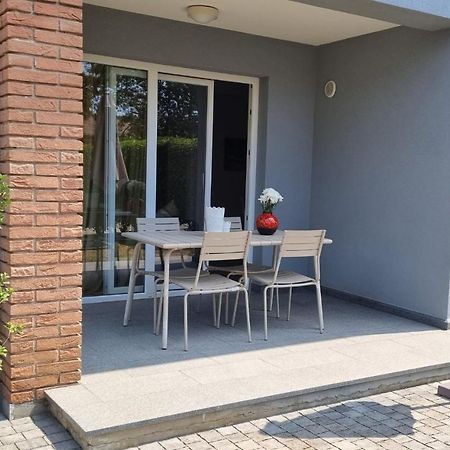 Casa Emma With Pool Διαμέρισμα Πόρετς Εξωτερικό φωτογραφία