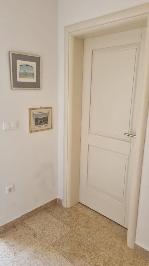 Casa Emma With Pool Διαμέρισμα Πόρετς Εξωτερικό φωτογραφία